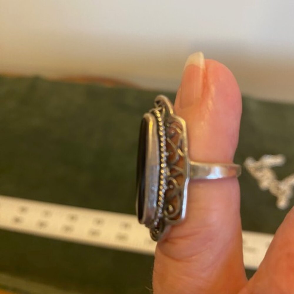 Sterling silver black onyx pinkie ring, dainty - Picture 5 of 5